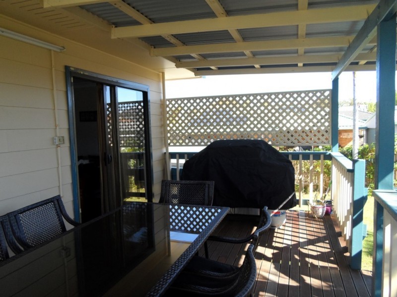 9 Barry Street, Torquay QLD 4655