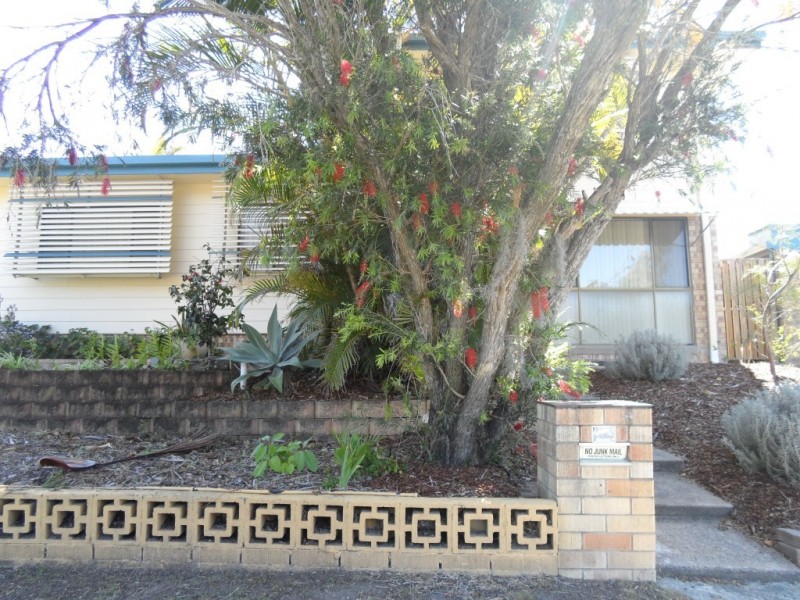 9 Barry Street, Torquay QLD 4655