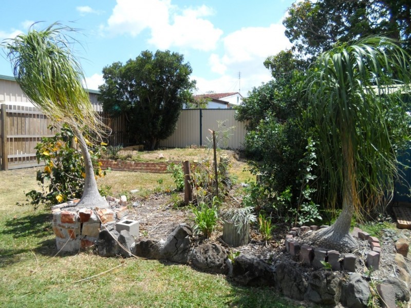 9 Barry Street, Torquay QLD 4655