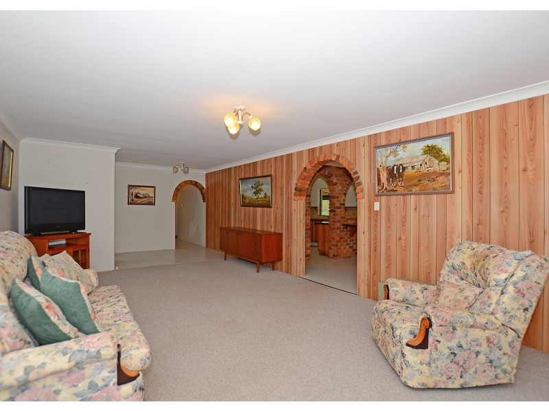 1 Brenda Court, Torbanlea QLD 4662