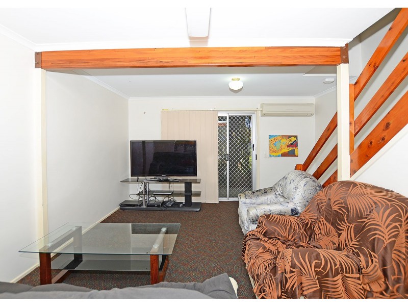 Unit 4/6 Beach Road, Pialba QLD 4655