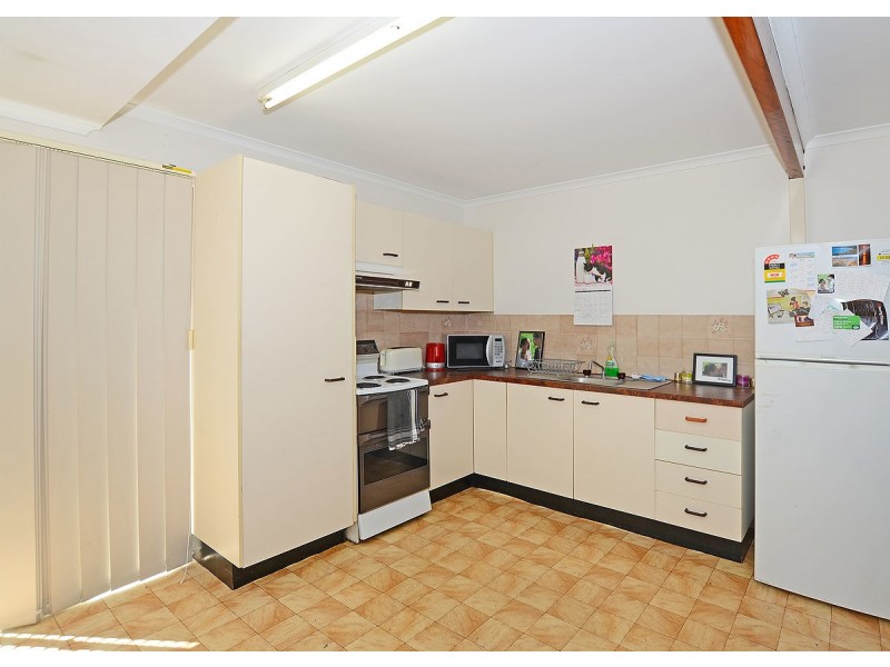 Unit 4/6 Beach Road, Pialba QLD 4655