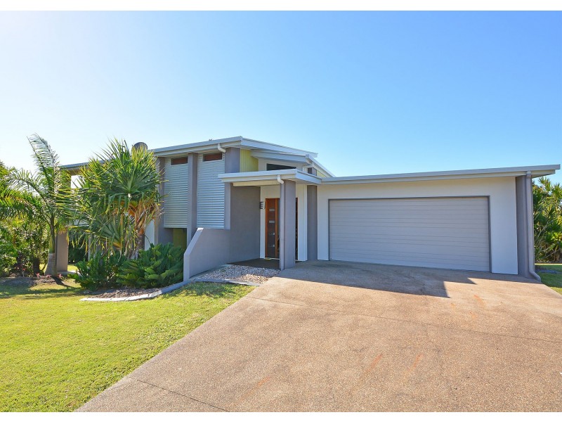9 Queensbury Grove, Urraween QLD 4655