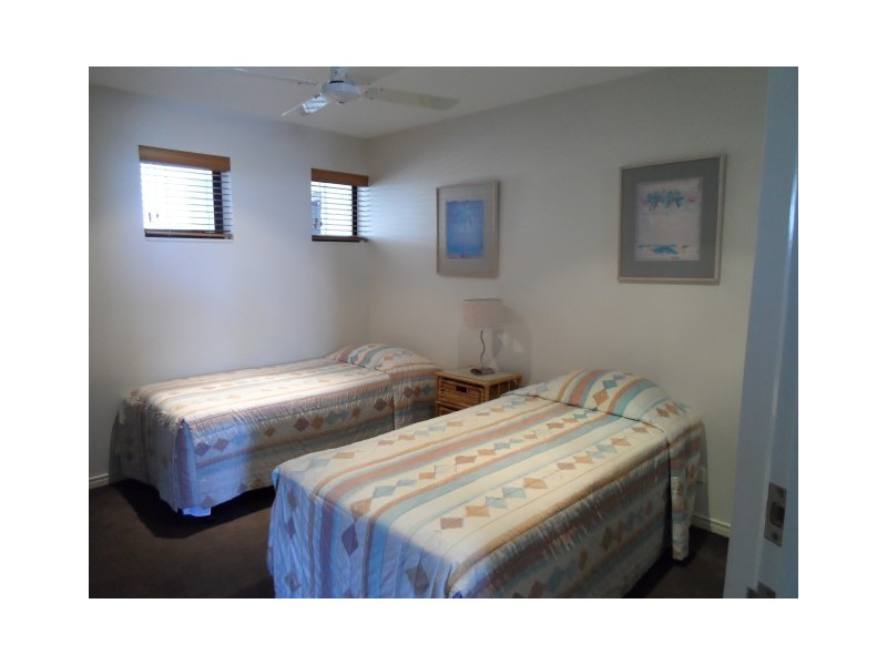6/558-559 Esplanade, Urangan QLD 4655
