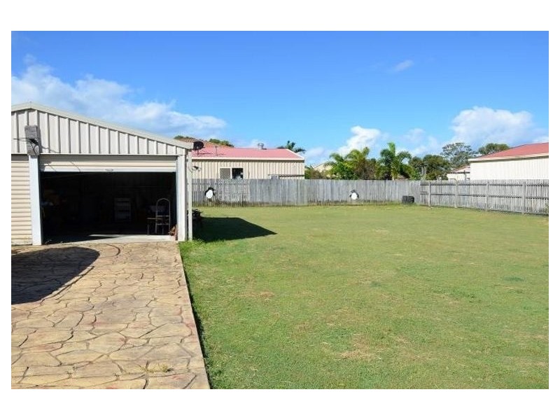 25 Cassandra Crescent, Urangan QLD 4655
