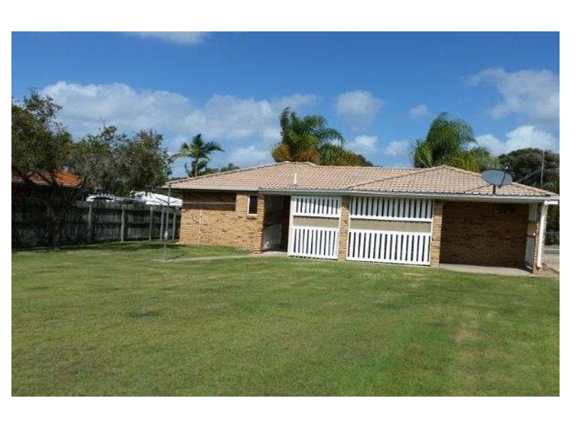 25 Cassandra Crescent, Urangan QLD 4655