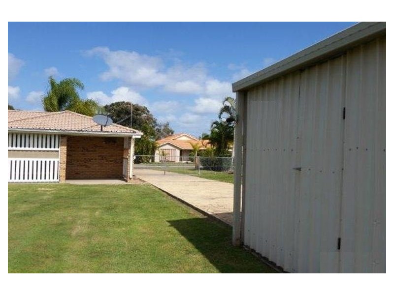 25 Cassandra Crescent, Urangan QLD 4655