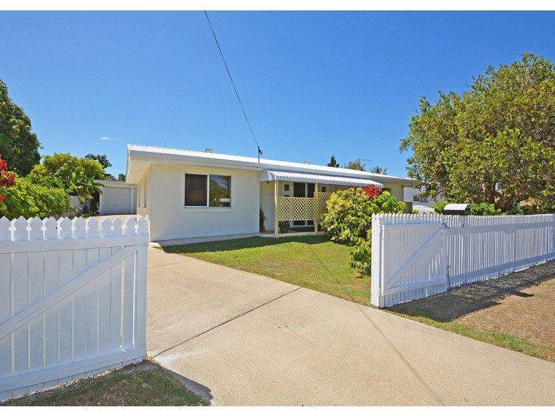 4 Arthur Street, Urangan QLD 4655