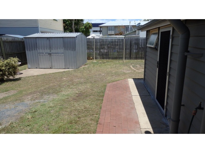 28 King Street, Urangan QLD 4655