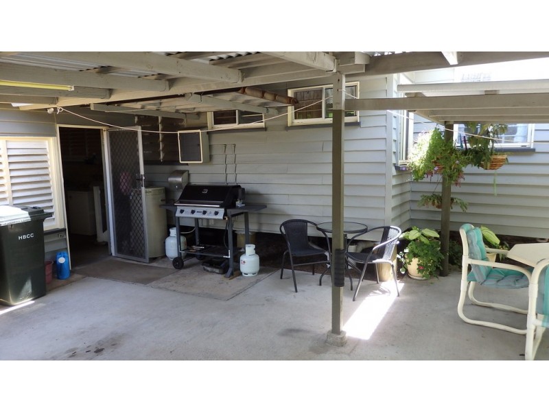 28 King Street, Urangan QLD 4655