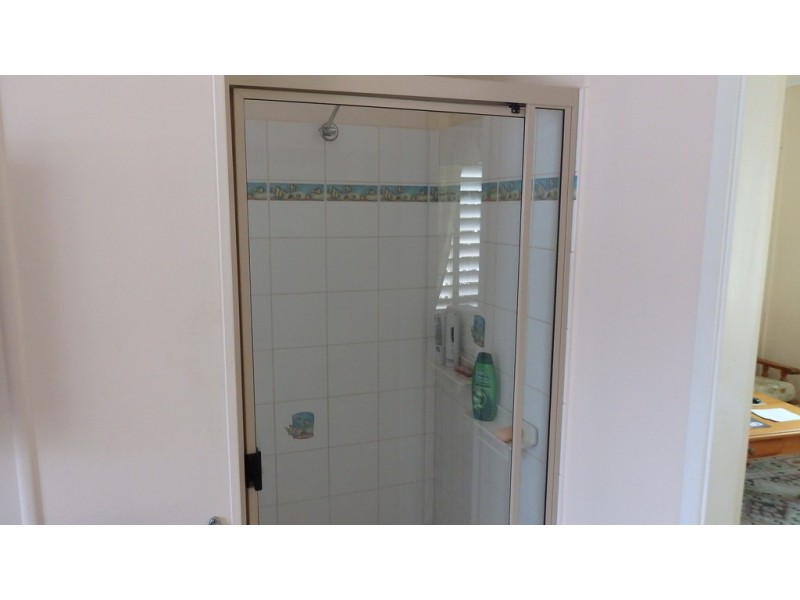 28 King Street, Urangan QLD 4655