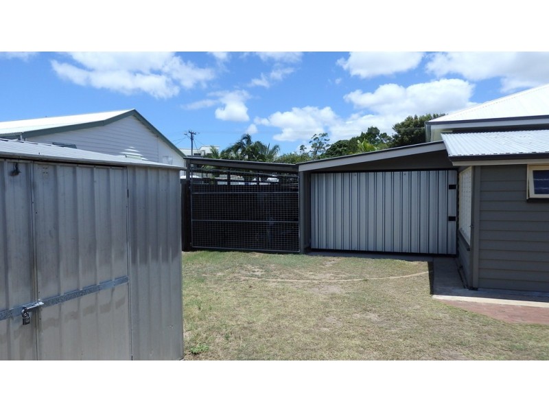 28 King Street, Urangan QLD 4655