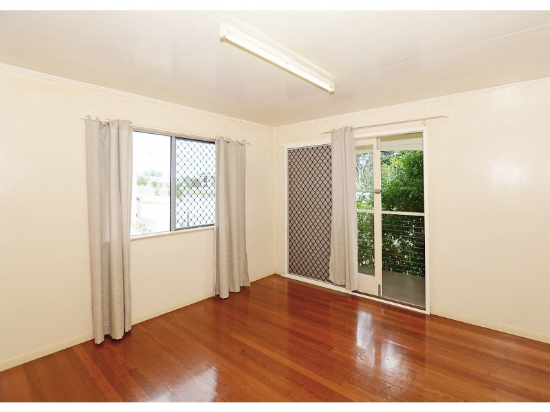 5 Tingira Terrace, Scarness QLD 4655