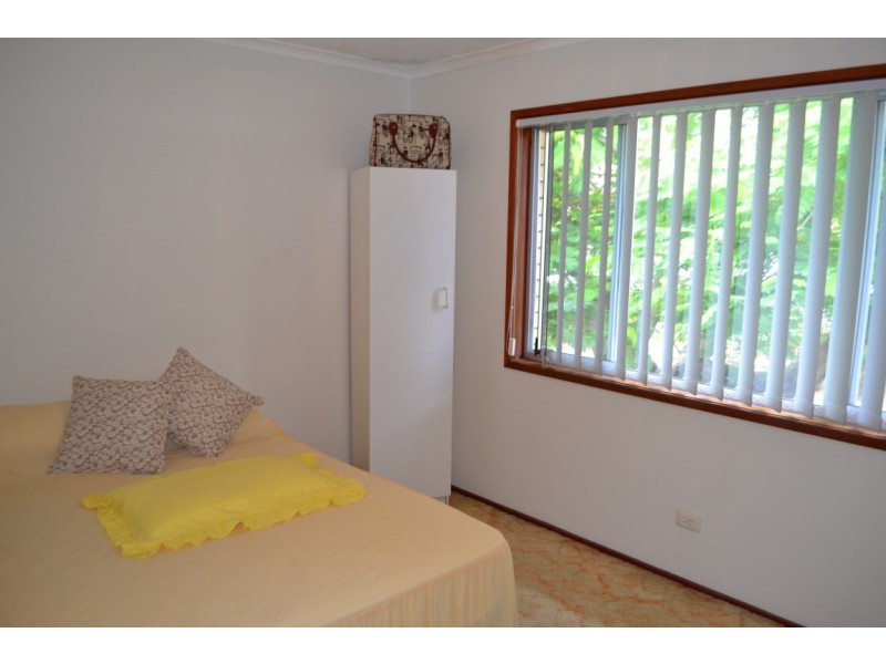 3/4 Frank Street, Scarness QLD 4655
