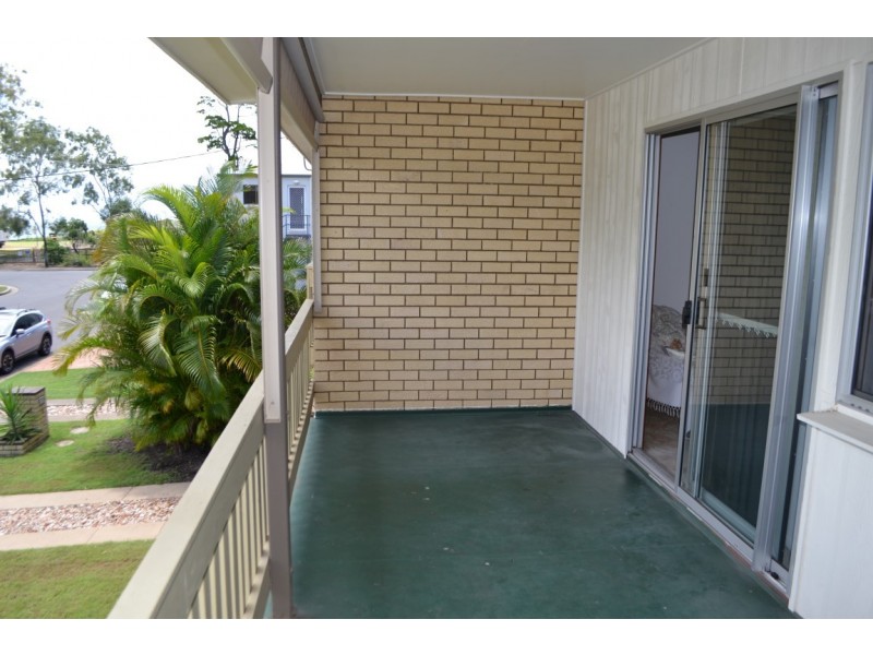 3/4 Frank Street, Scarness QLD 4655