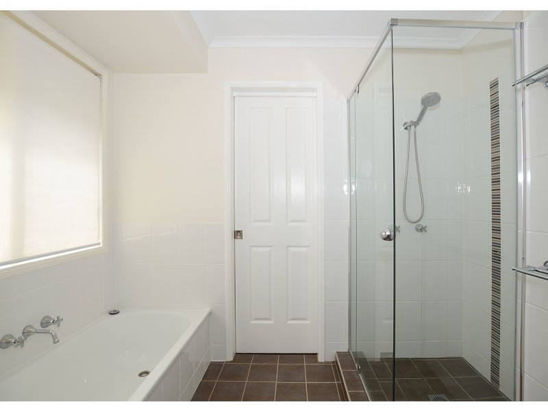 37 Wattle Street, Point Vernon QLD 4655