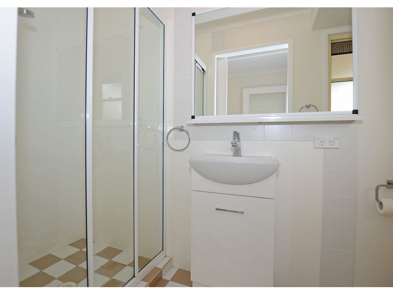 37 Wattle Street, Point Vernon QLD 4655