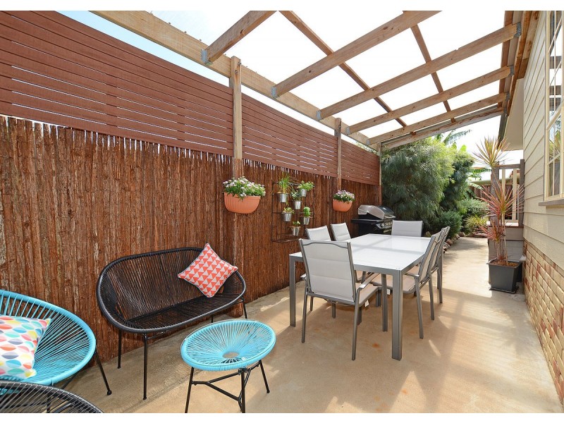 37 Wattle Street, Point Vernon QLD 4655