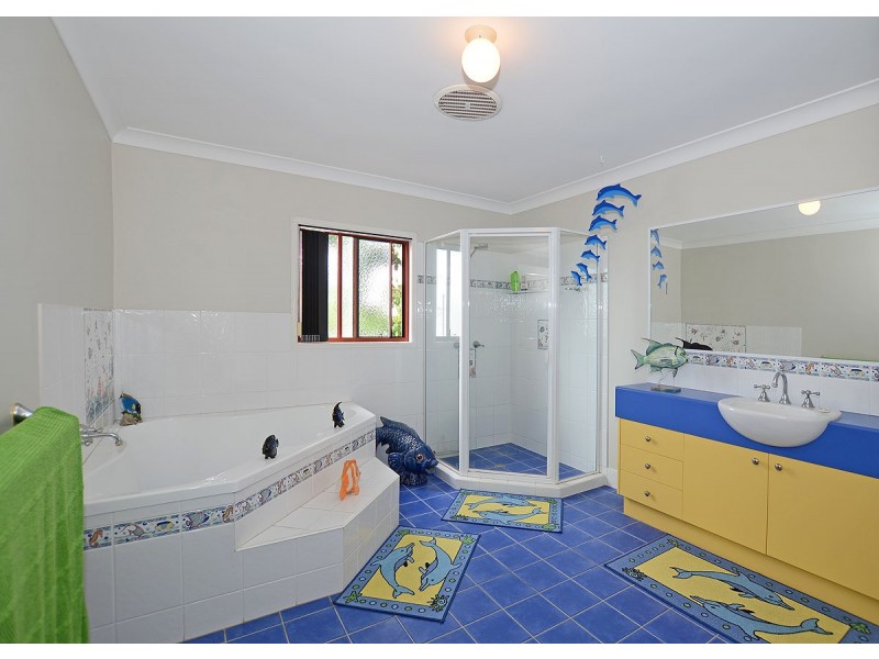 203 Esplanade, Pialba QLD 4655