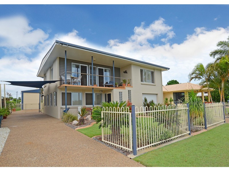 8 Dayman Street, Urangan QLD 4655