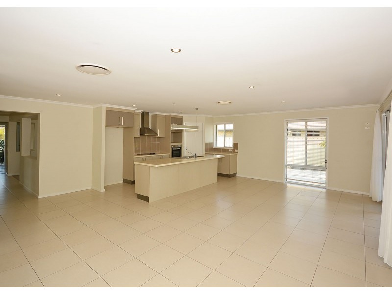 5 Honey Myrtle Close, Burrum Heads QLD 4659