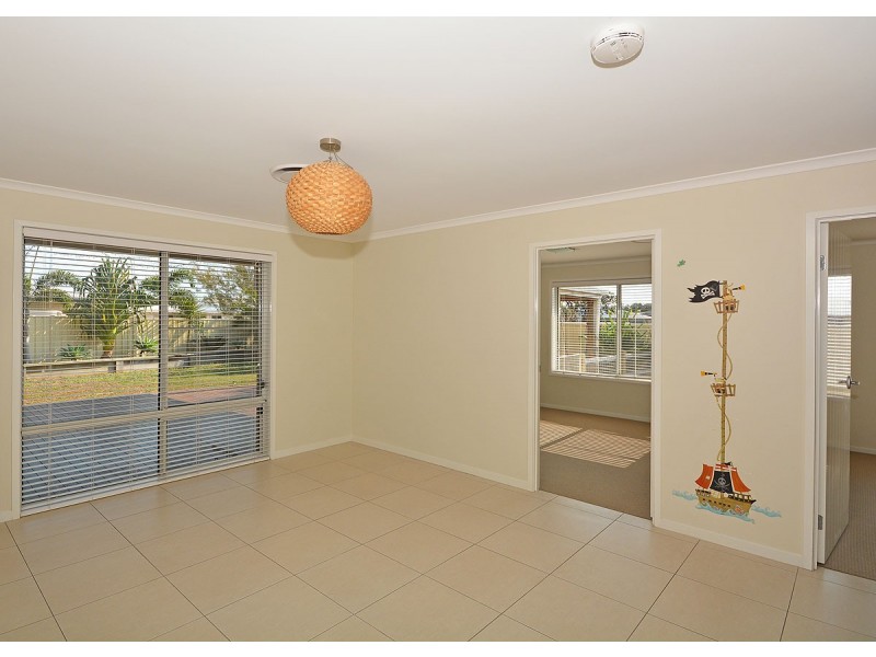 5 Honey Myrtle Close, Burrum Heads QLD 4659