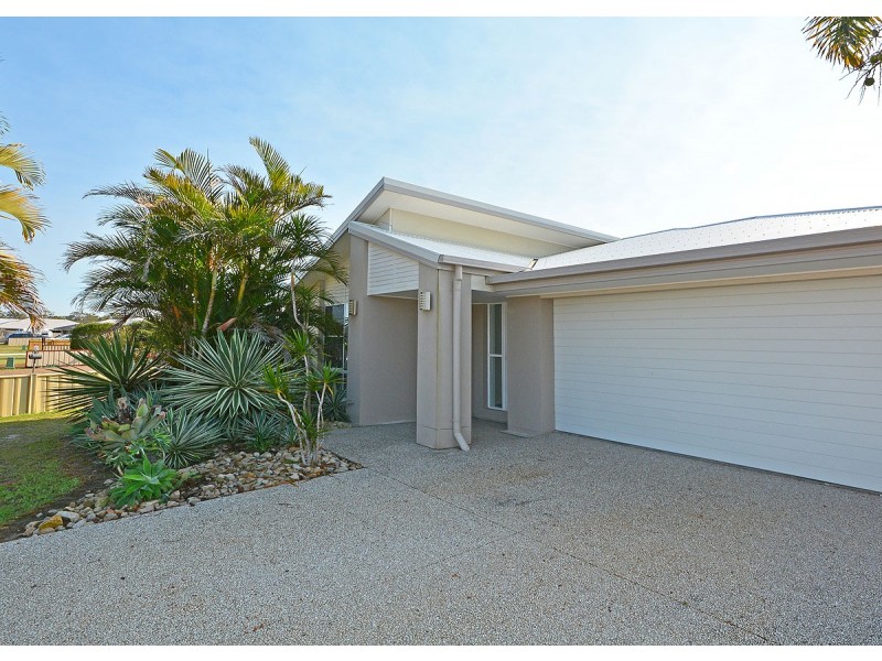 5 Honey Myrtle Close, Burrum Heads QLD 4659