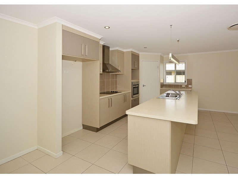 5 Honey Myrtle Close, Burrum Heads QLD 4659