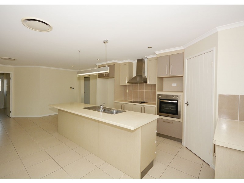 5 Honey Myrtle Close, Burrum Heads QLD 4659