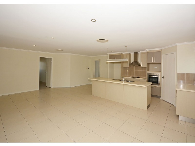5 Honey Myrtle Close, Burrum Heads QLD 4659