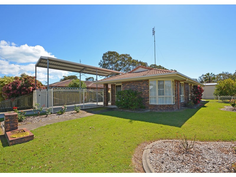 9 Limpus Street, Urangan QLD 4655