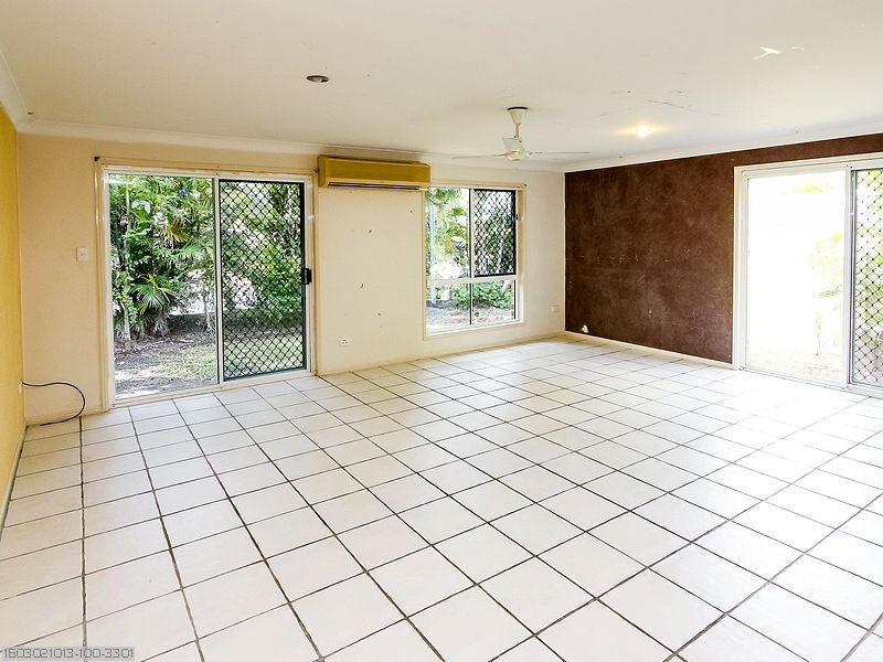 42 Aimee Drive, Urangan QLD 4655