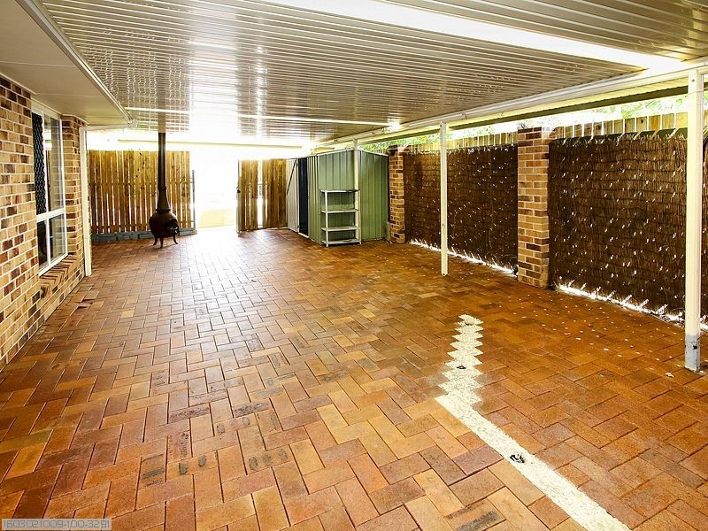 42 Aimee Drive, Urangan QLD 4655