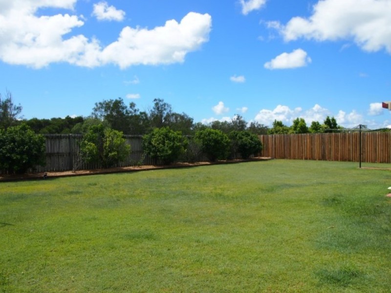 19 Kestrel Court, Eli Waters QLD 4655