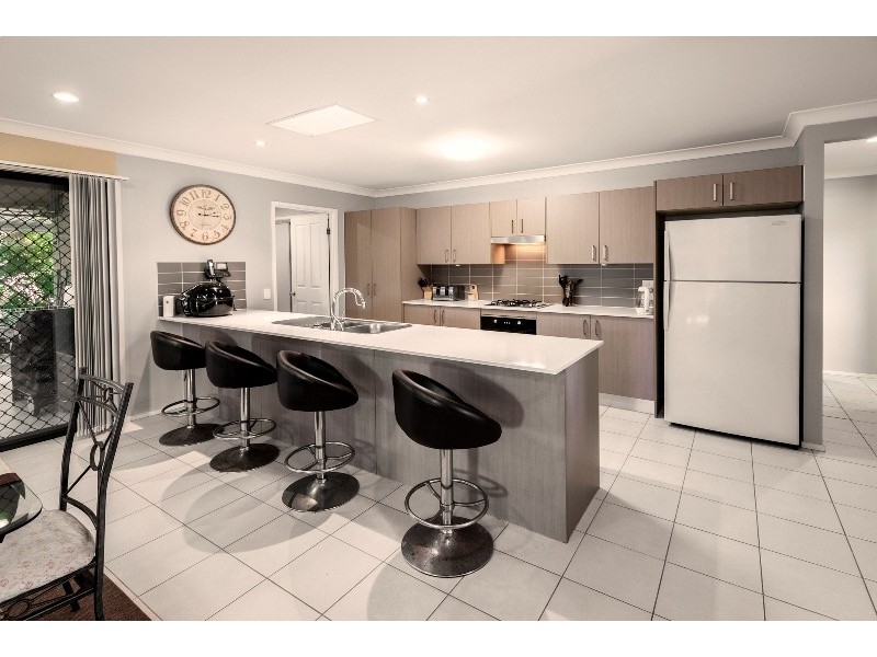 3 Bramble Court, Urraween QLD 4655