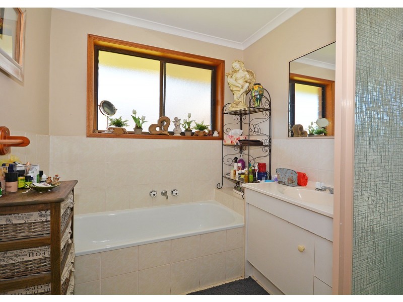 31 Corser Street, Point Vernon QLD 4655