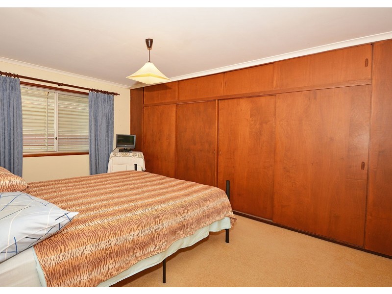 42 Corfield Street, Point Vernon QLD 4655