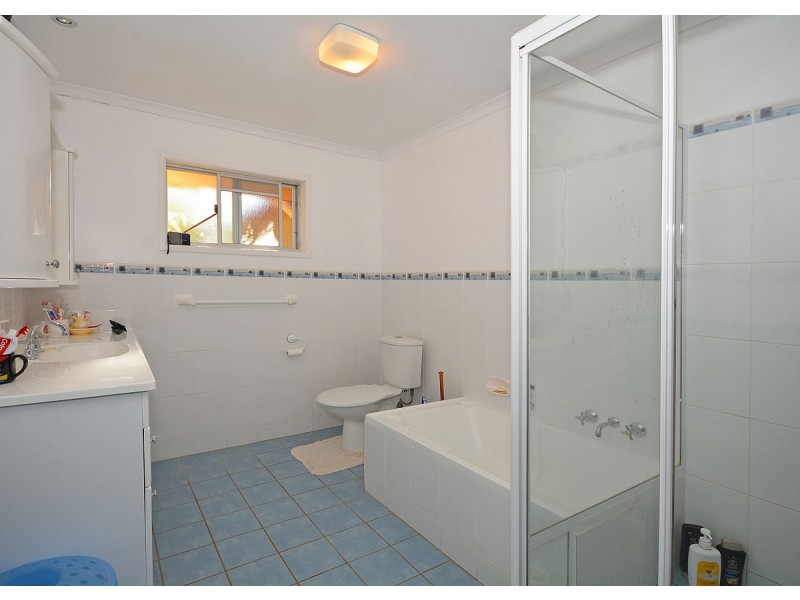 42 Corfield Street, Point Vernon QLD 4655