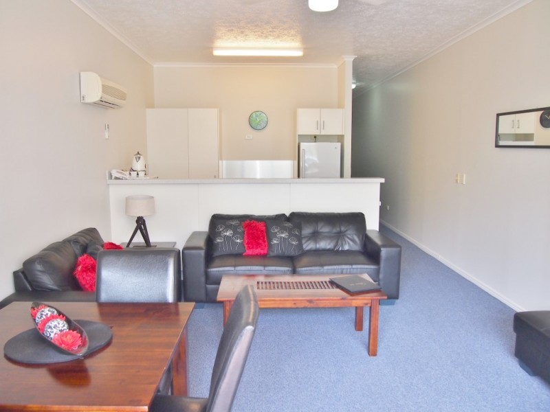 3/465 Esplanade, Torquay QLD 4655