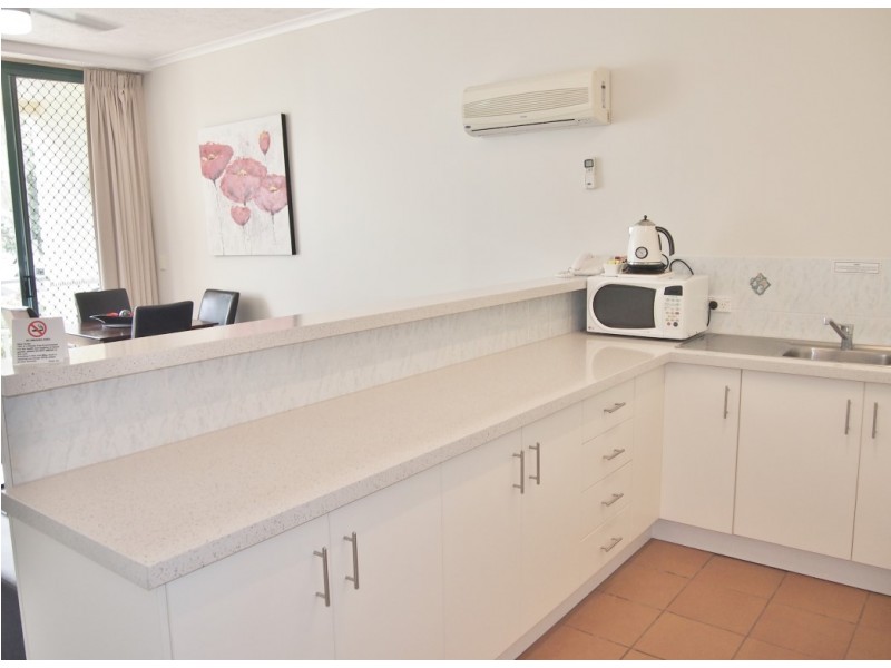 3/465 Esplanade, Torquay QLD 4655