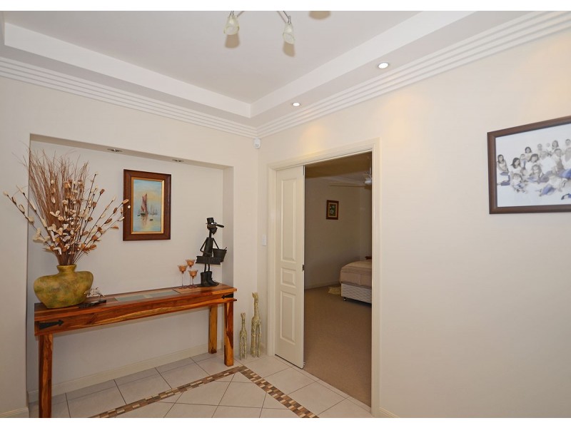 8 Seaway Parade, Toogoom QLD 4655