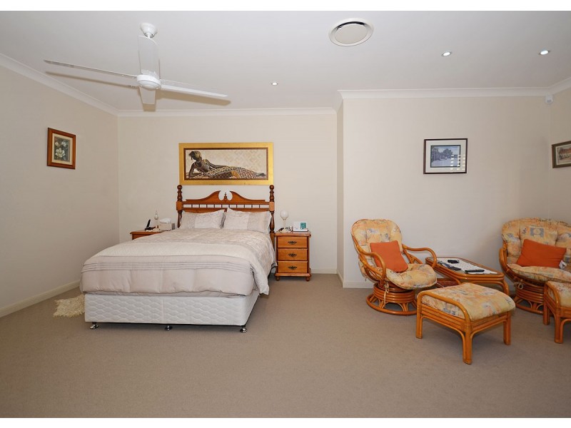 8 Seaway Parade, Toogoom QLD 4655