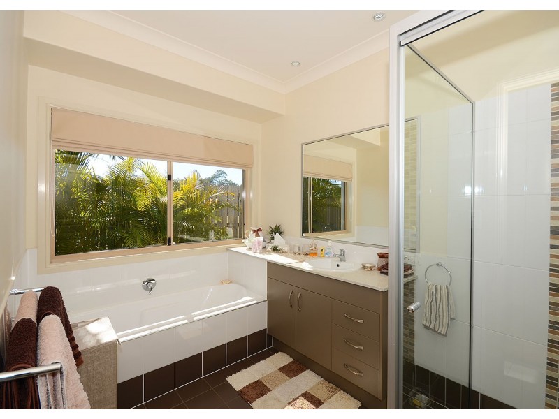 8 Seaway Parade, Toogoom QLD 4655