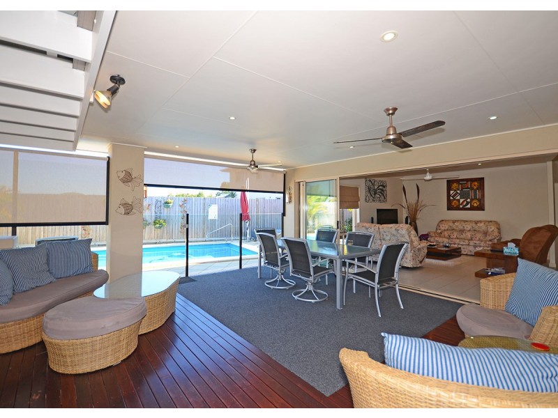 8 Seaway Parade, Toogoom QLD 4655