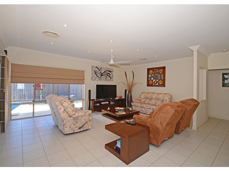 8 Seaway Parade, Toogoom QLD 4655
