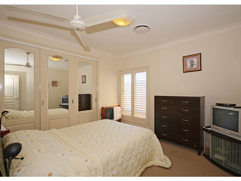 8 Seaway Parade, Toogoom QLD 4655