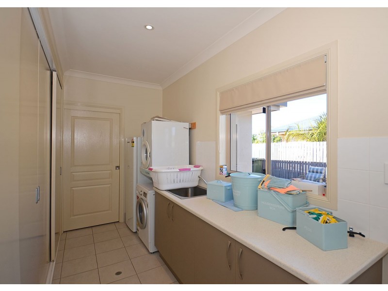 8 Seaway Parade, Toogoom QLD 4655