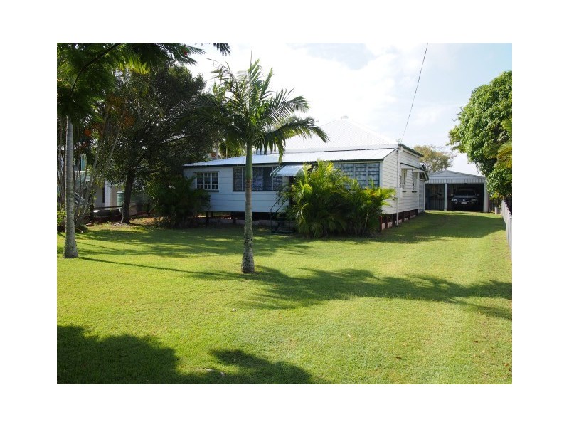 230 Cypress Street, Urangan QLD 4655