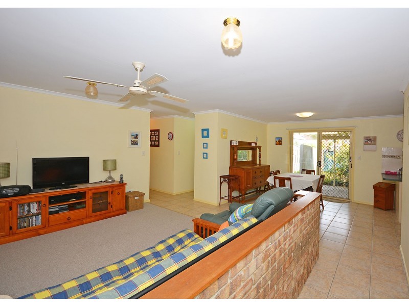 22 Wattle Street, Point Vernon QLD 4655