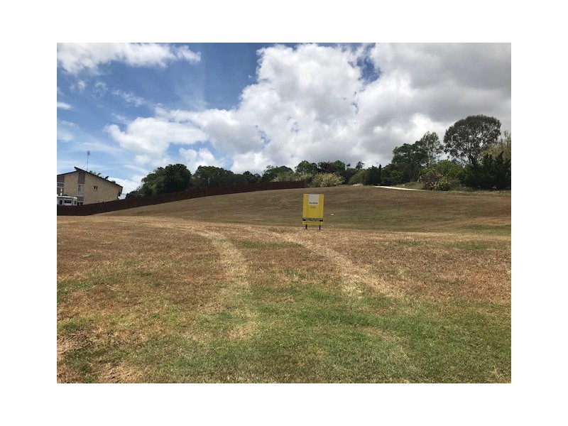 1 Chiquita Court, Dundowran Beach QLD 4655
